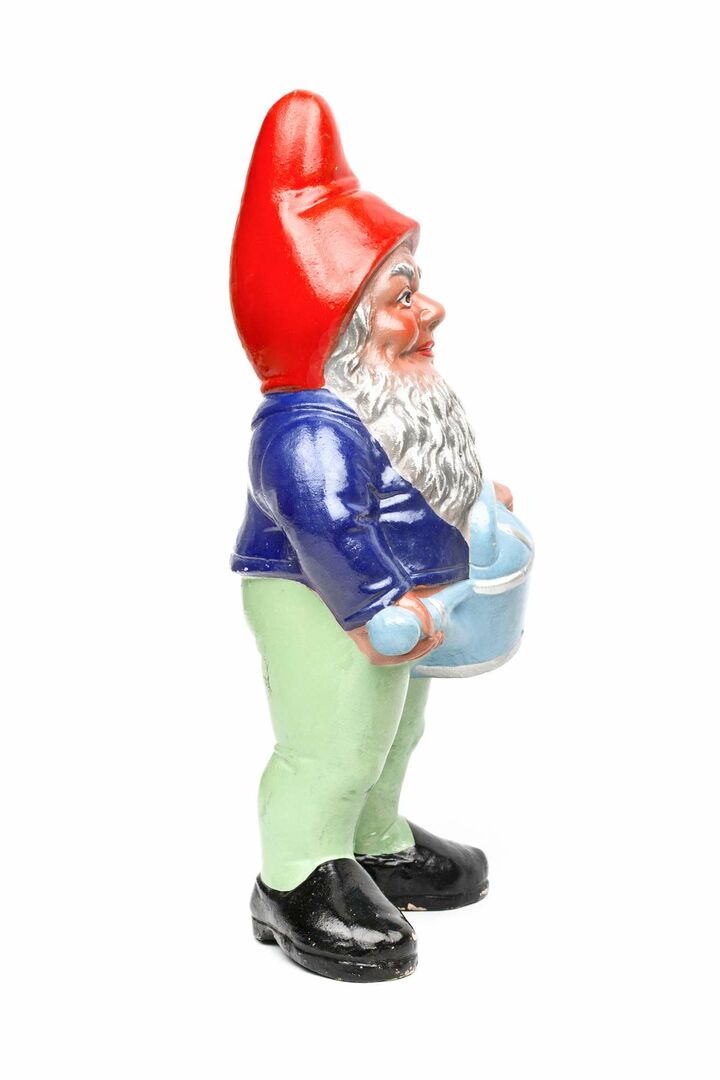 Nani da giardino. Tra kitsch e cult